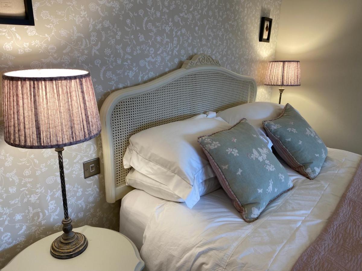Cwmbach Lodge Luxury B&B 글라스버리 외부 사진